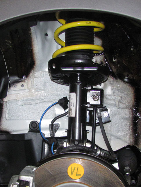 The advantage of the ST coil springs is that, in conjunction with the standard chassis, they allow infinitely variable lowering.